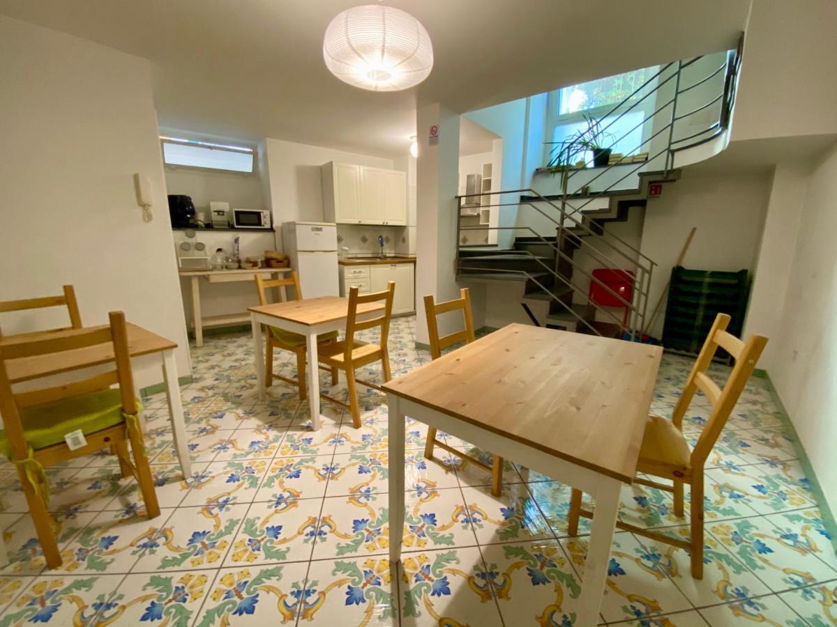 Borgo Belvedere Panzió Nápoly Kültér fotó
