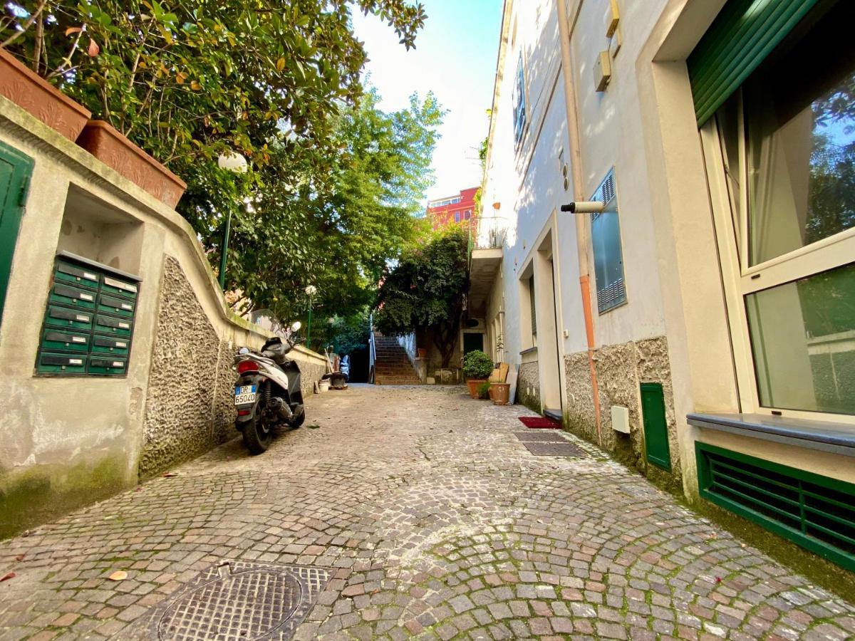 Borgo Belvedere Panzió Nápoly Kültér fotó
