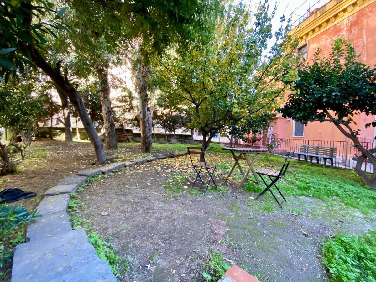 Borgo Belvedere Panzió Nápoly Kültér fotó
