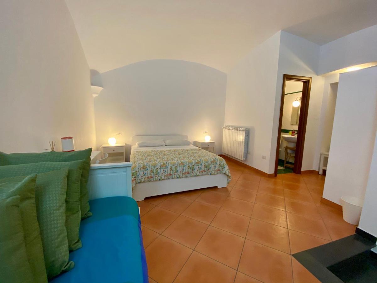 Borgo Belvedere Panzió Nápoly Kültér fotó